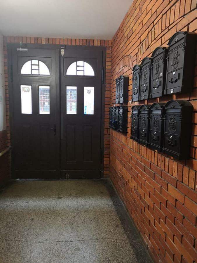Pokoje Wroclaw Uniwersytecka Hotel Esterno foto